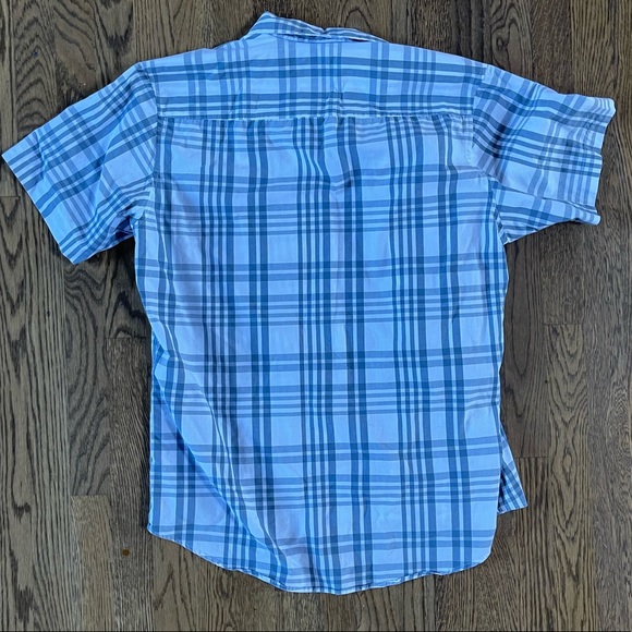 ⭐️ 3/$10 ⭐️ Quicksilver Gray Short Sleeve Button Up - Picture 2 of 4